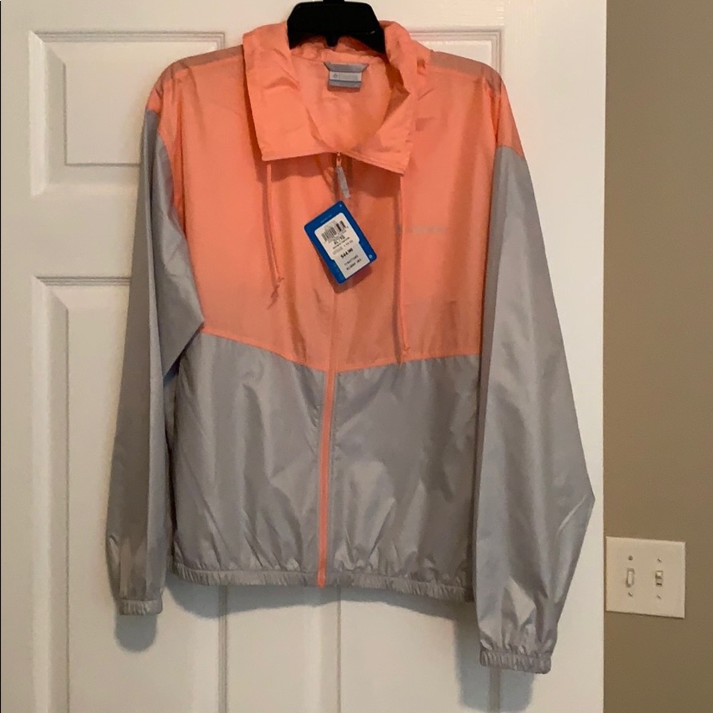 Women’s Columbia windbreaker